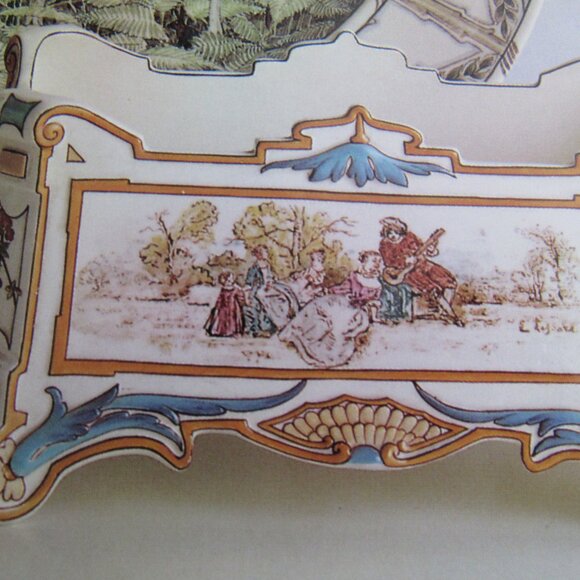 WEDGWOOD THE NEW ILLUSTRATED DICTIONARY BY ROBIN RELLY - Picture 9 of 12